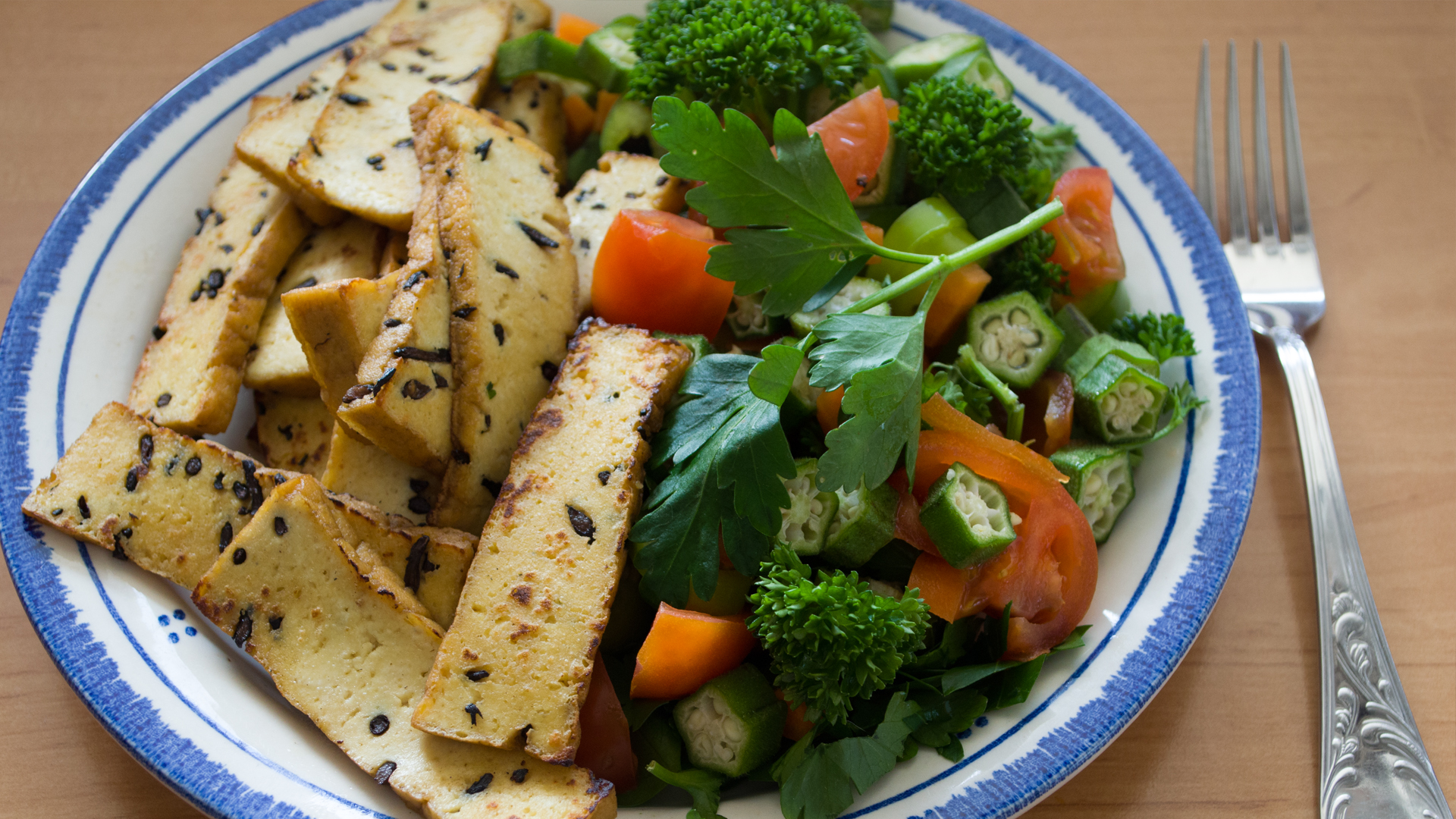 Okra-tofu-Alge